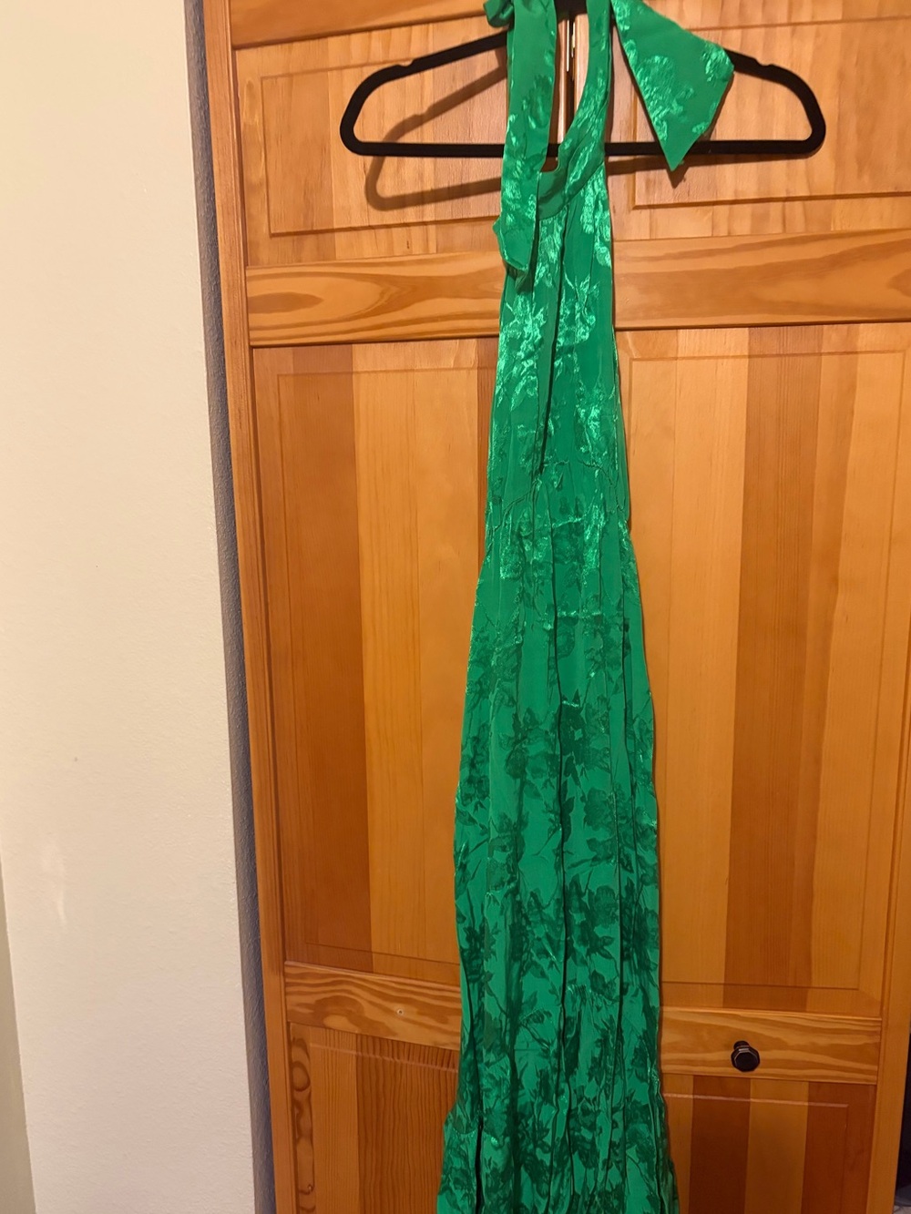 Saylor Audie Floral Green Halter Maxi Dress Elegant Holidays Wedding Side slit - Picture 4 of 6